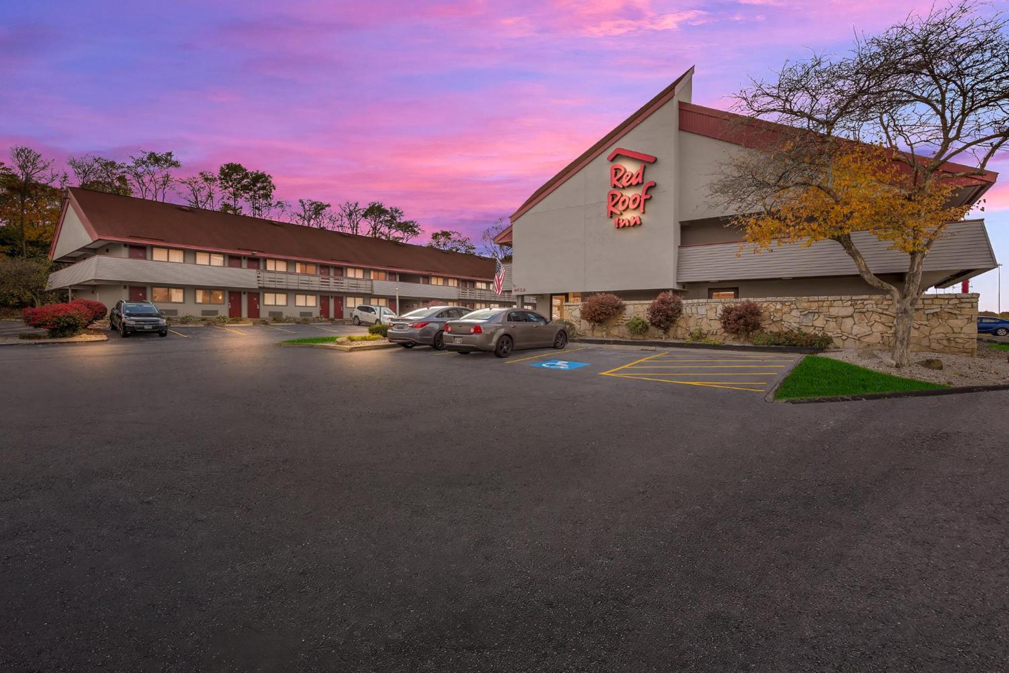 Red Roof Inn Cleveland - Independence Esterno foto
