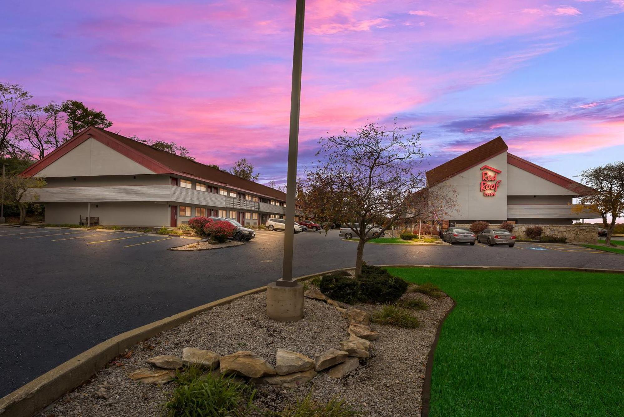 Red Roof Inn Cleveland - Independence Esterno foto